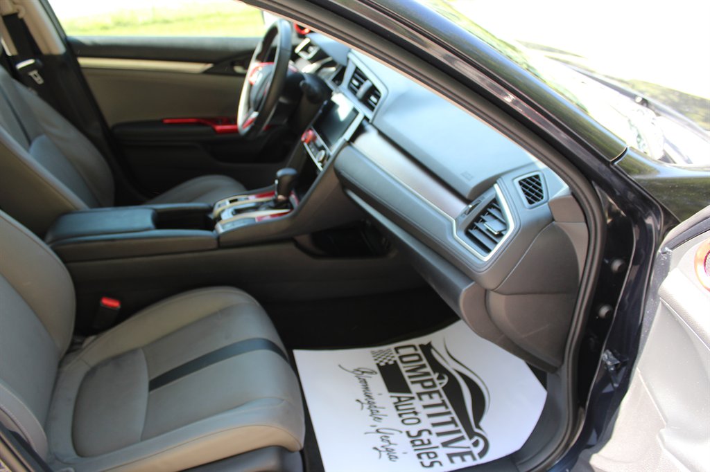 2016 Honda Civic - $9,800