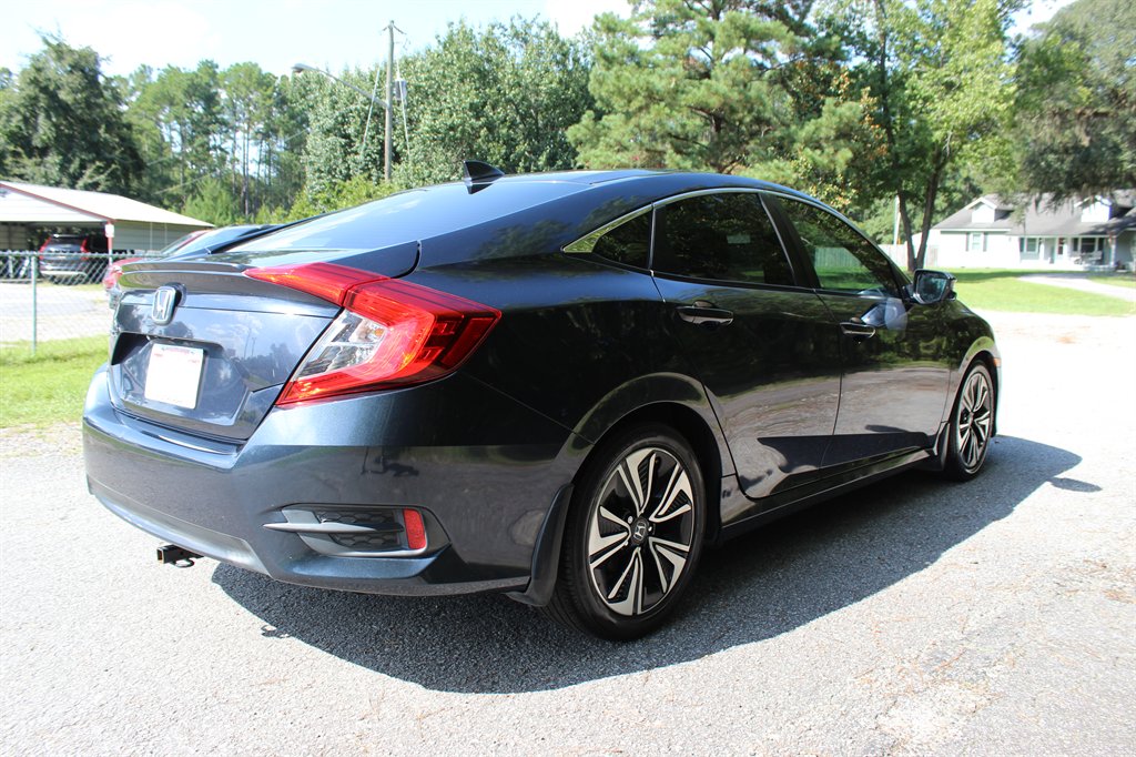 2016 Honda Civic - $9,800