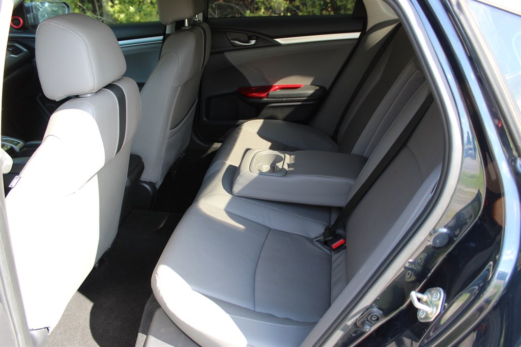 2016 Honda Civic - $9,800