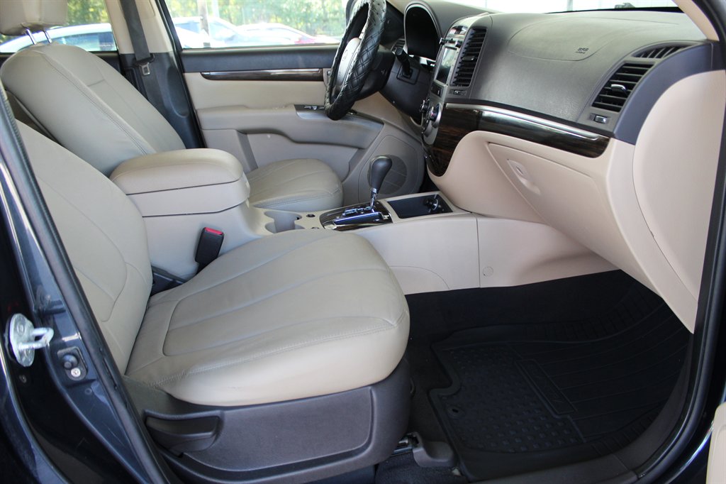 2010 Hyundai Santa Fe - $5,400