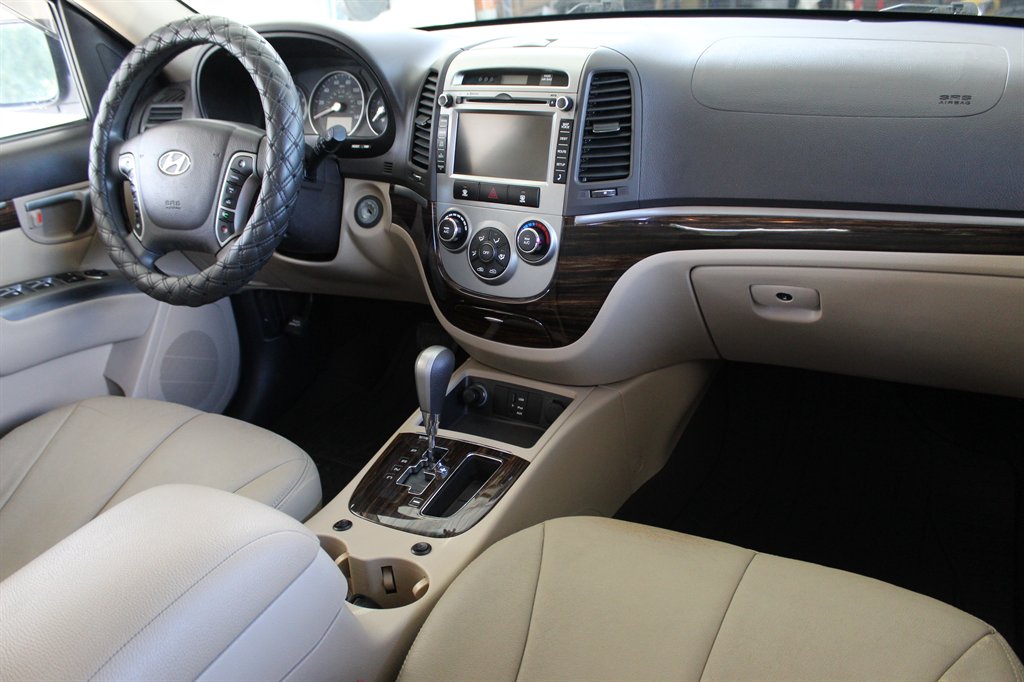 2010 Hyundai Santa Fe - $5,400
