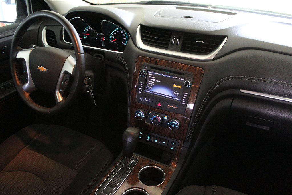 2014 Chevrolet Traverse - $8,995