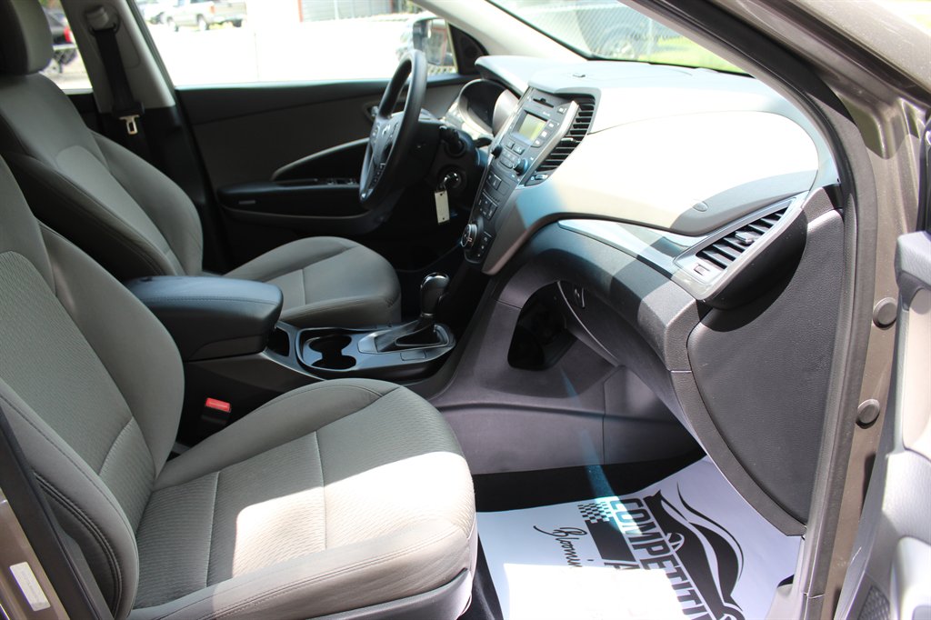 2016 Hyundai Santa Fe Sport - $7,450