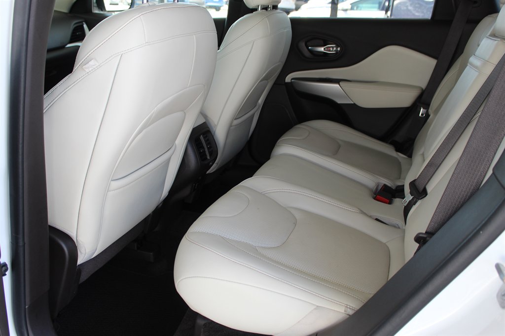 2018 Jeep Cherokee - $11,700