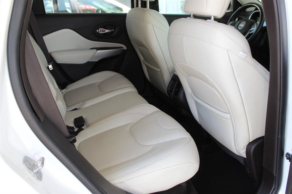 2018 Jeep Cherokee - $11,700