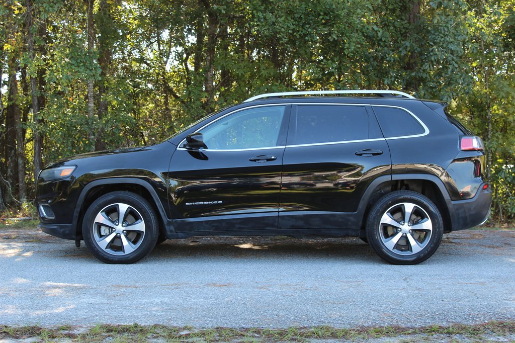 2019 Jeep Cherokee - $9,700