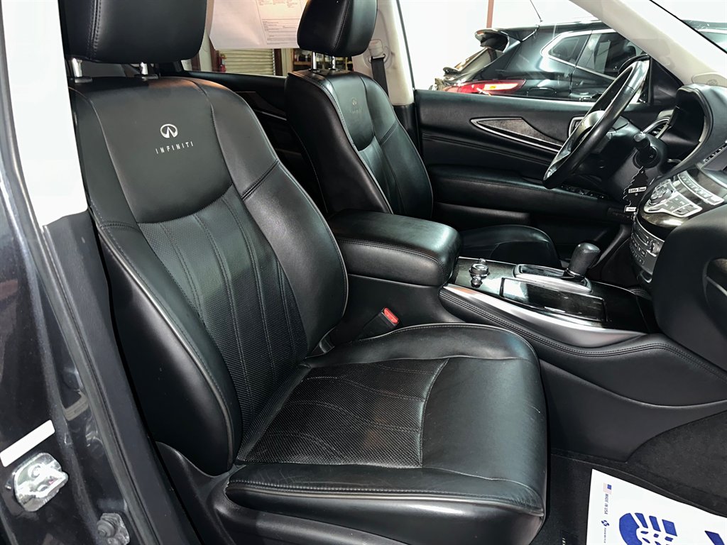 2013 Infiniti JX35 photo