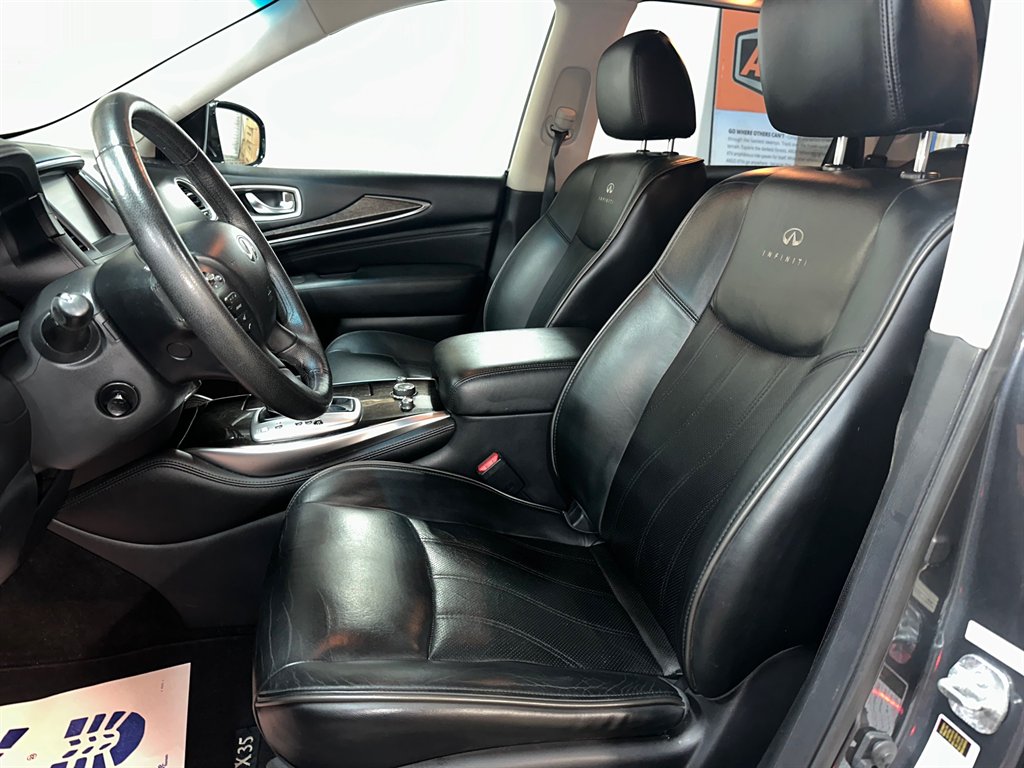 2013 Infiniti JX35 photo