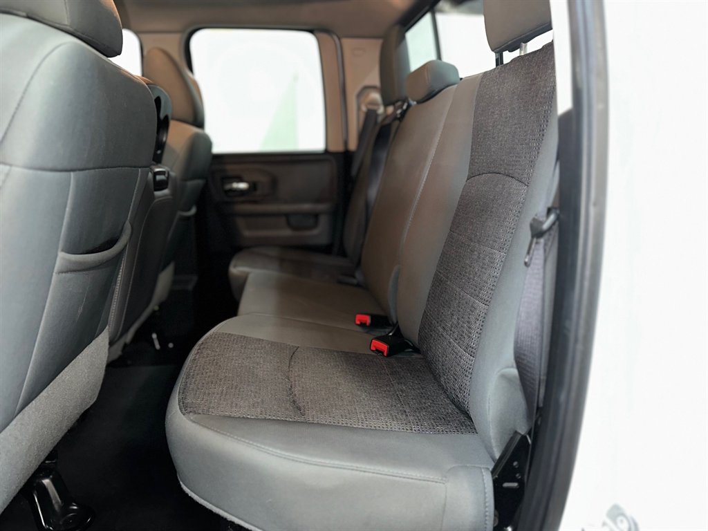 2016 RAM 1500 SLT Hemi 5.7 V8 photo