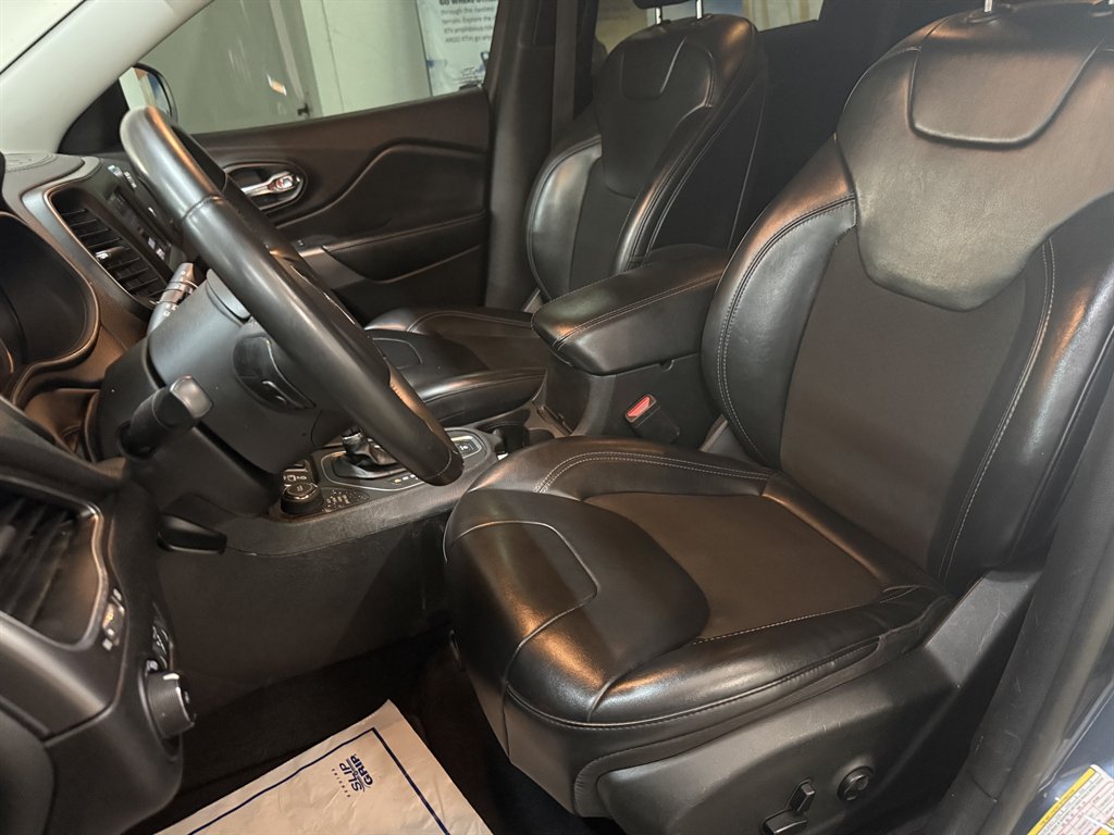 2020 Jeep Cherokee - $12,850