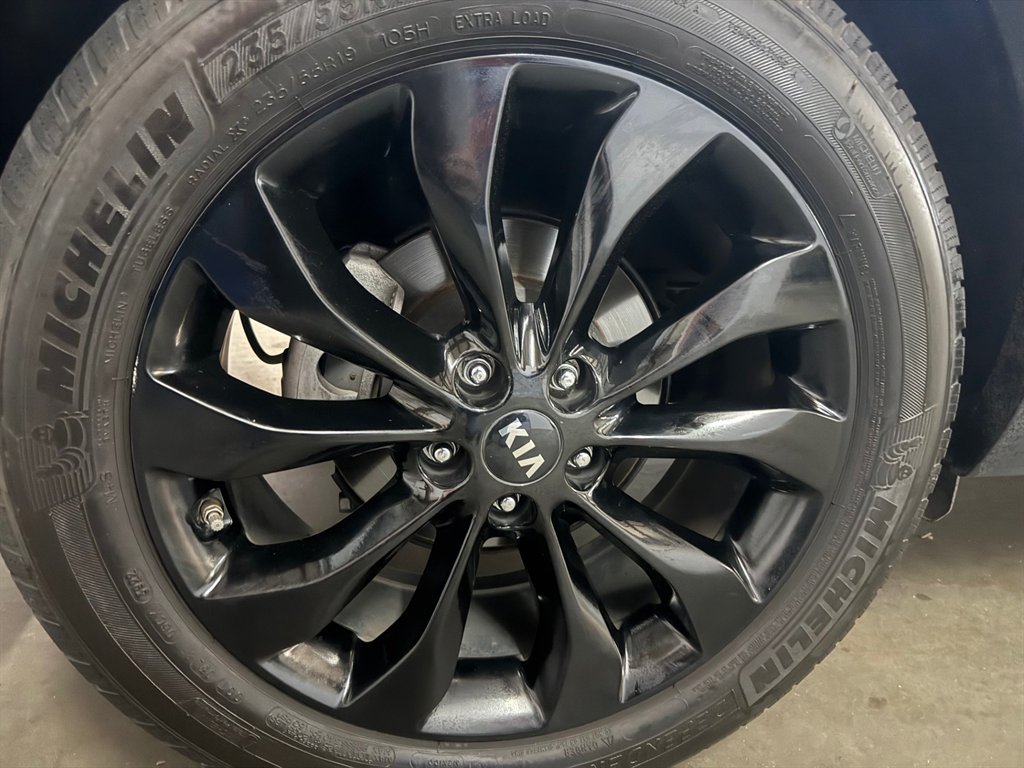 2020 Kia Telluride - $14,950