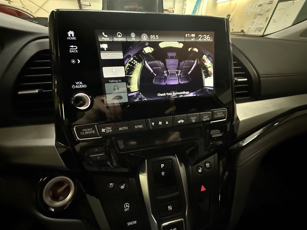 2018 Honda Odyssey - $19,925