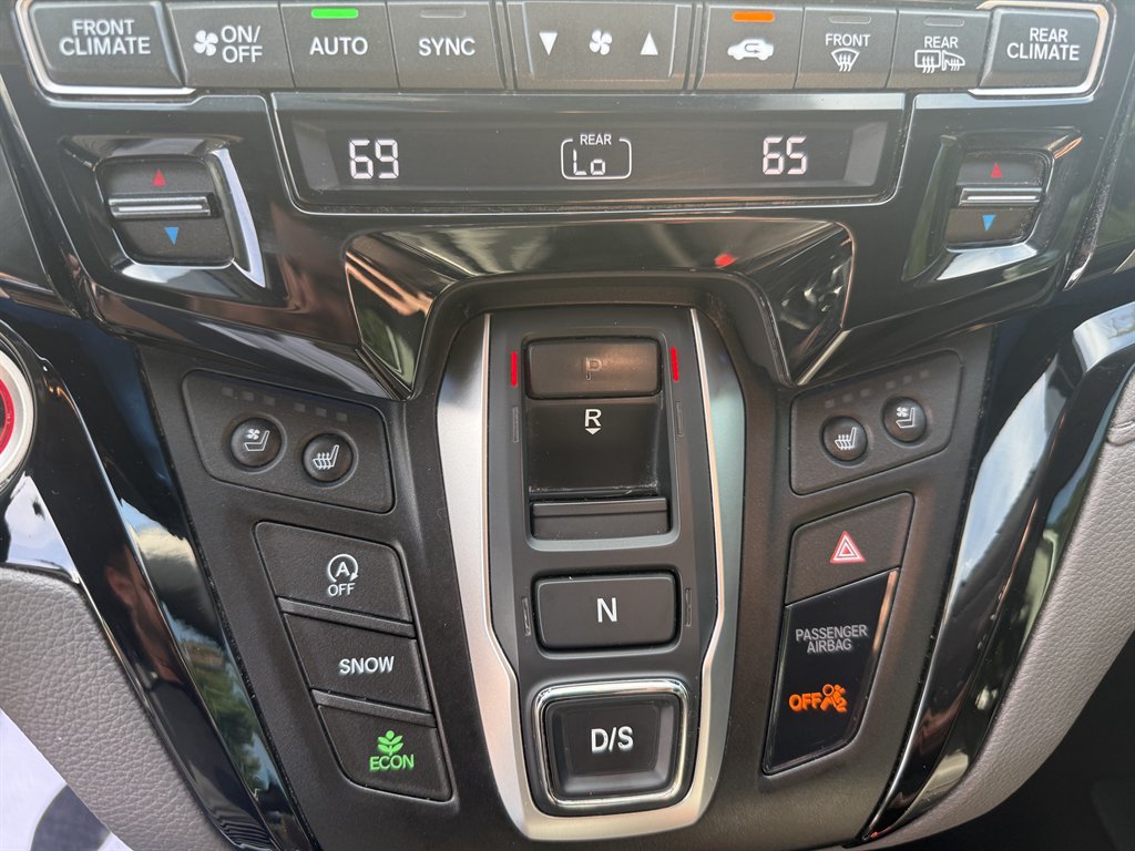 2018 Honda Odyssey - $19,925