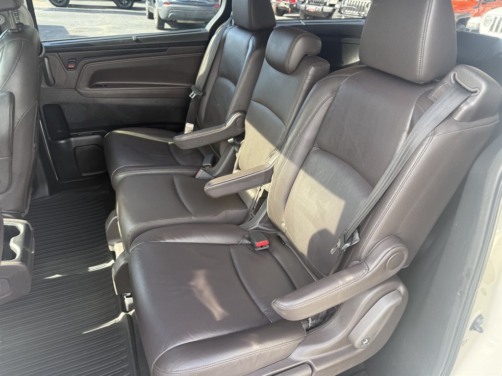 2018 Honda Odyssey - $19,925