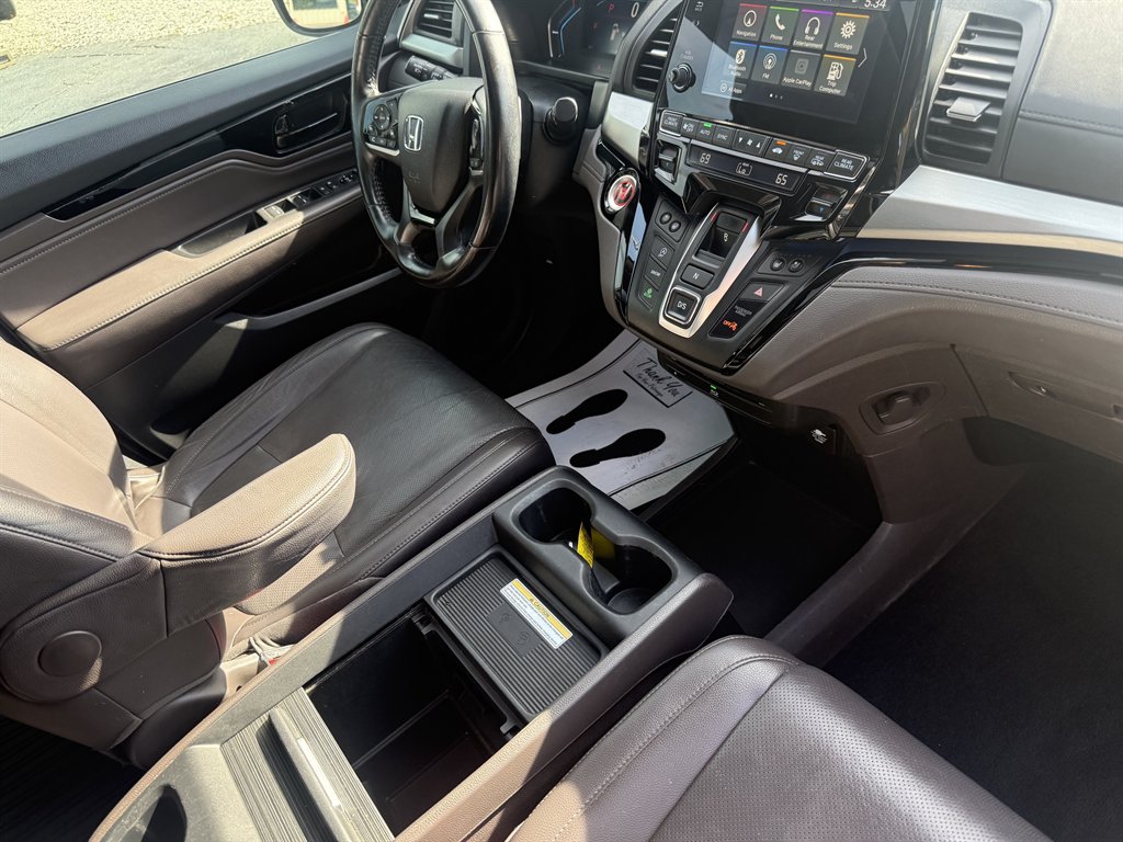 2018 Honda Odyssey - $19,925