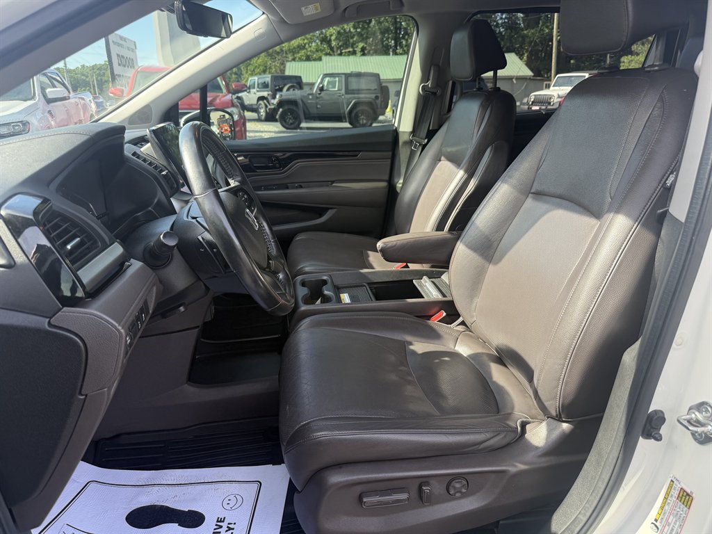 2018 Honda Odyssey - $19,925