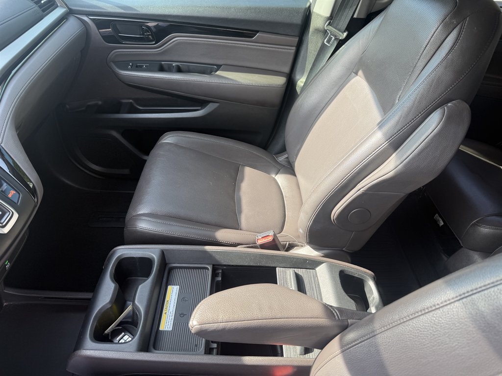 2018 Honda Odyssey - $19,925
