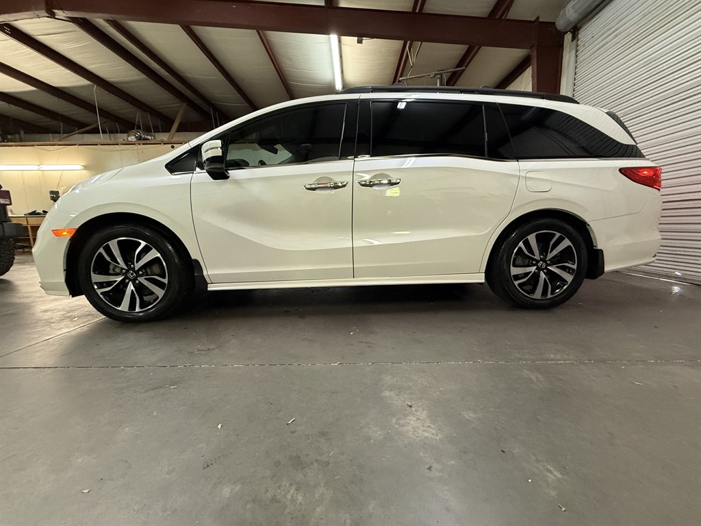 2018 Honda Odyssey - $19,925