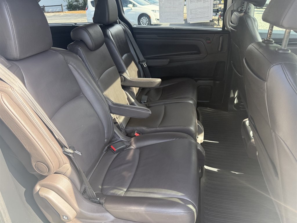 2018 Honda Odyssey - $19,925