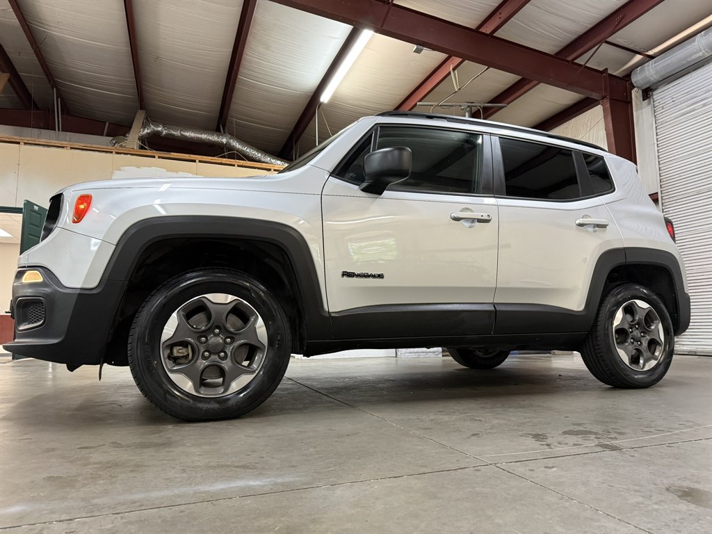 2018 Jeep Renegade - $13,900