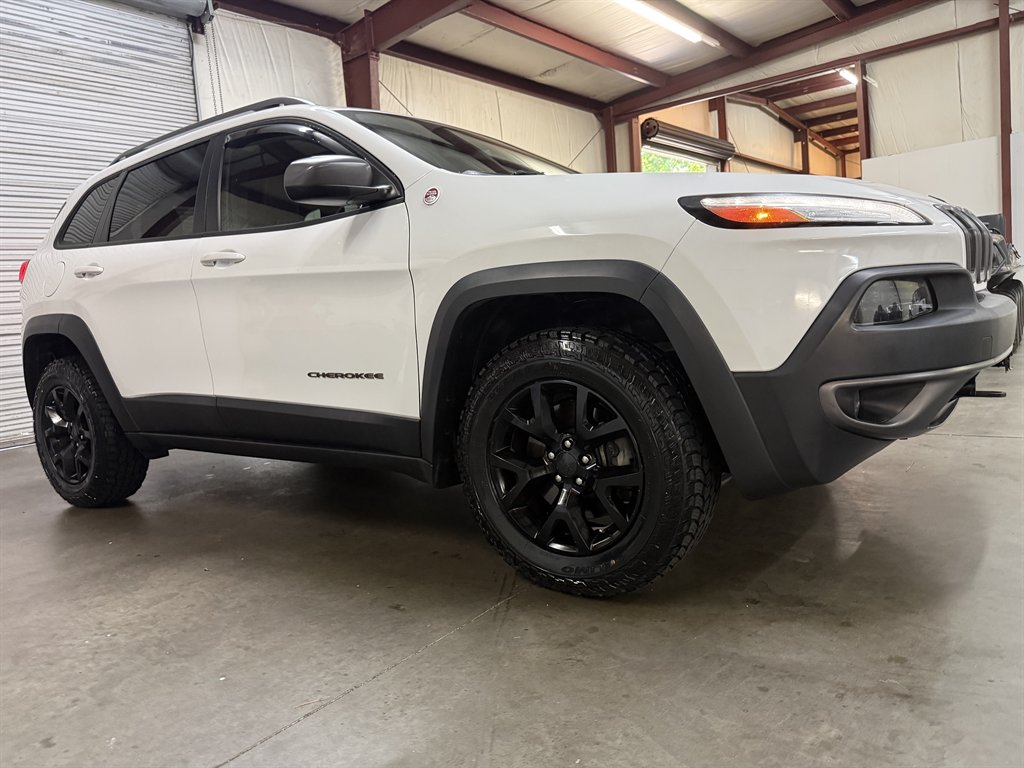 2016 Jeep Cherokee - $12,450