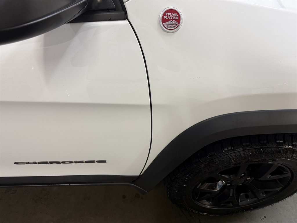 2016 Jeep Cherokee - $12,450