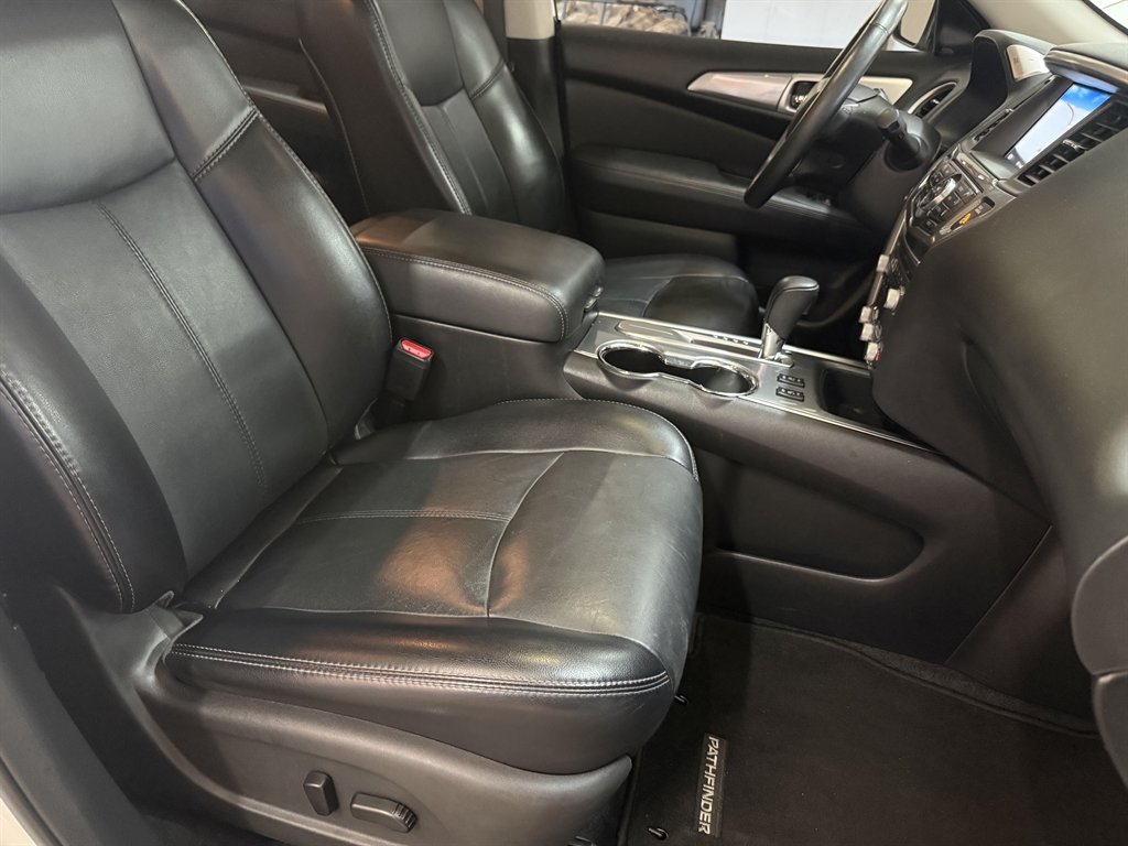 2020 Nissan Pathfinder - $14,950
