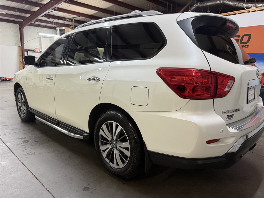 2020 Nissan Pathfinder - $14,950
