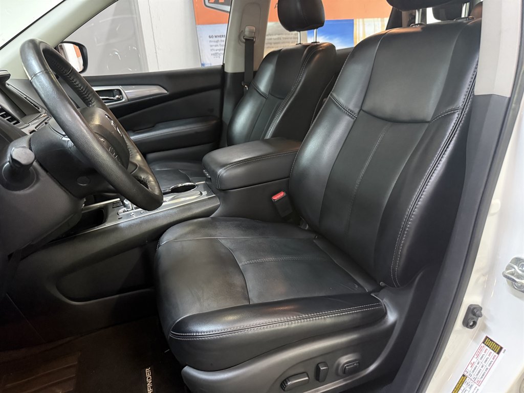 2020 Nissan Pathfinder - $14,950
