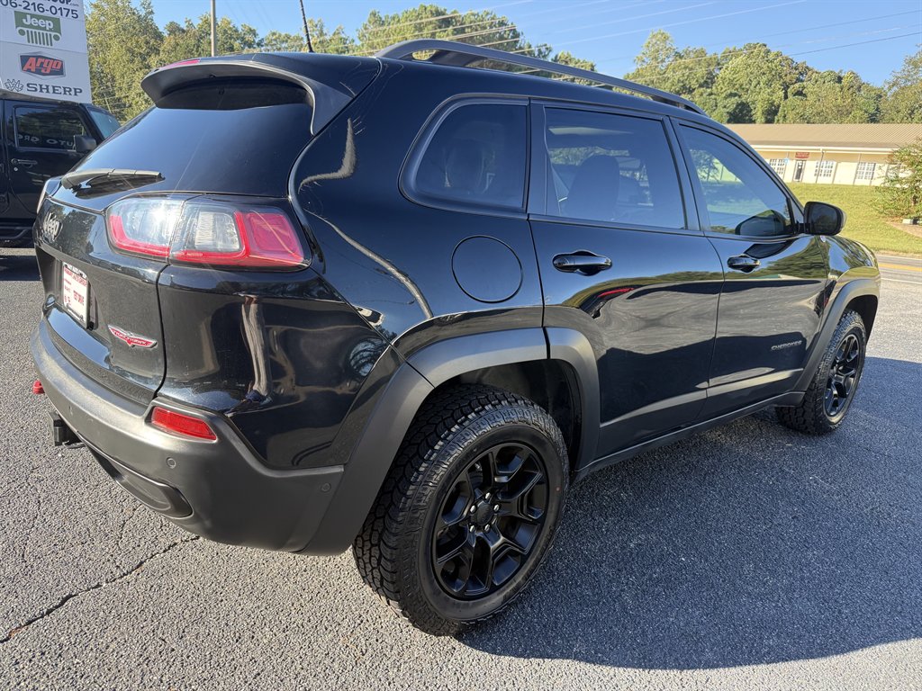 2019 Jeep Cherokee - $17,950