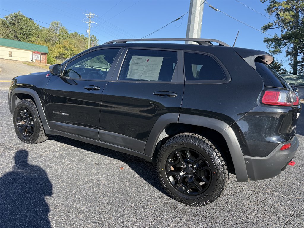 2019 Jeep Cherokee - $17,950
