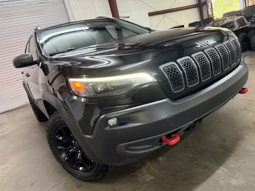 2019 Jeep Cherokee - $17,950