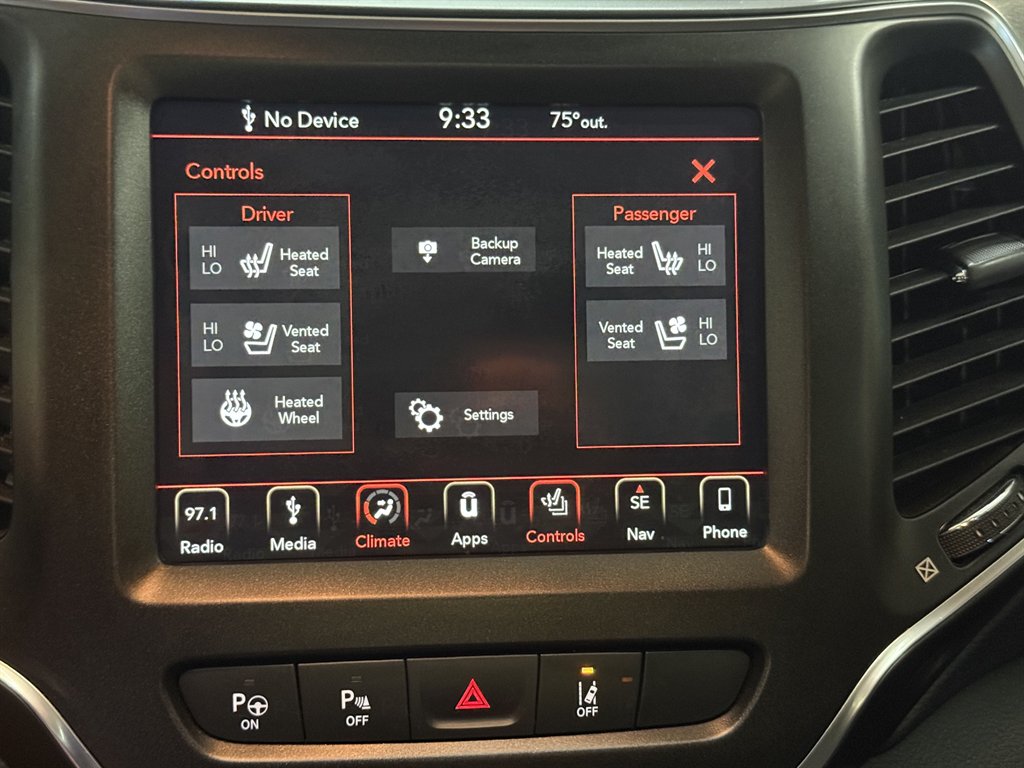 2019 Jeep Cherokee - $17,950