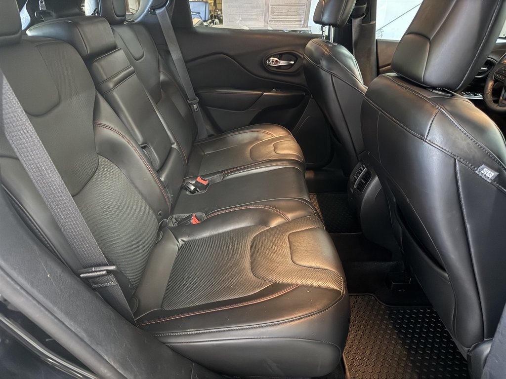 2019 Jeep Cherokee - $17,950