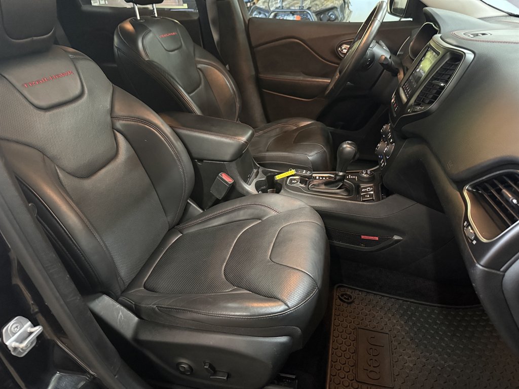 2019 Jeep Cherokee - $17,950