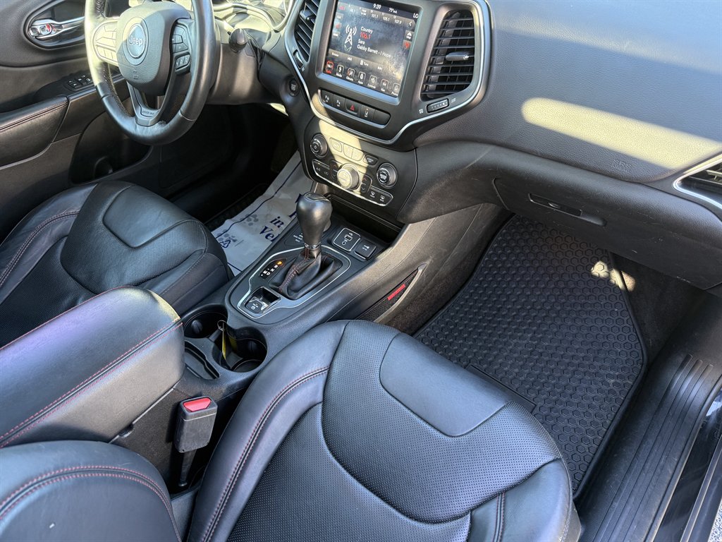 2019 Jeep Cherokee - $17,950