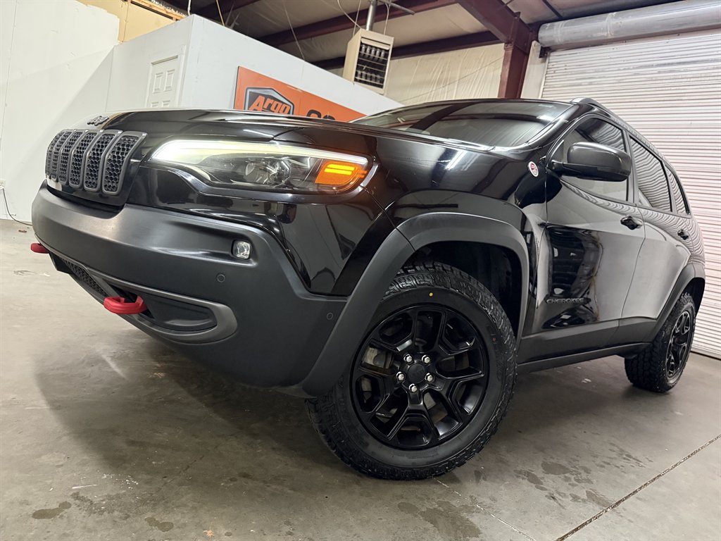 2019 Jeep Cherokee - $17,950