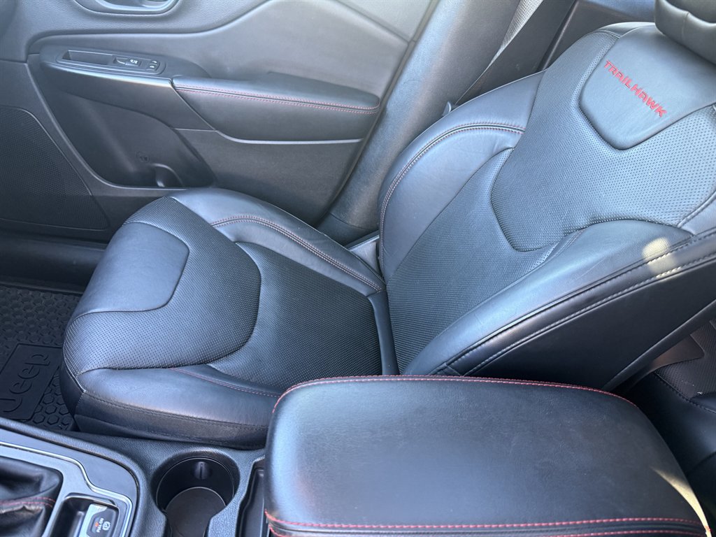 2019 Jeep Cherokee - $17,950