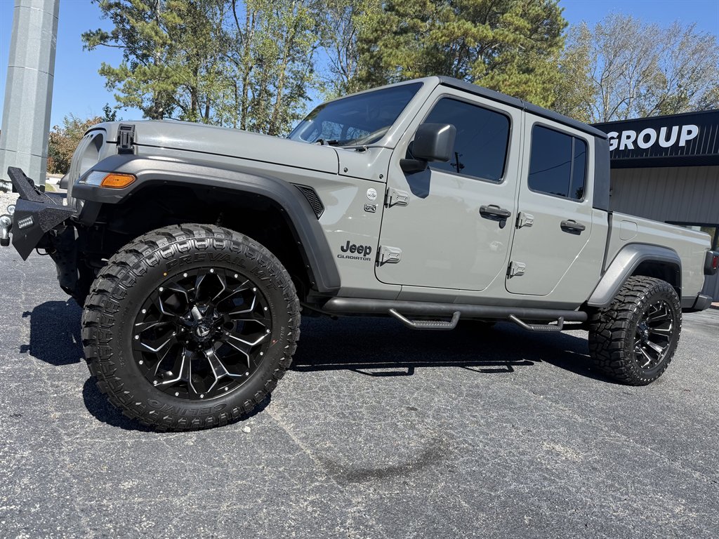 2020 Jeep Gladiator - $25,950