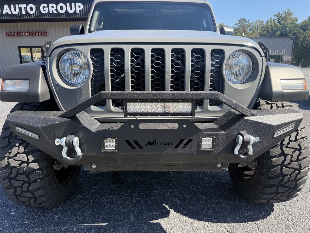 2020 Jeep Gladiator - $25,950