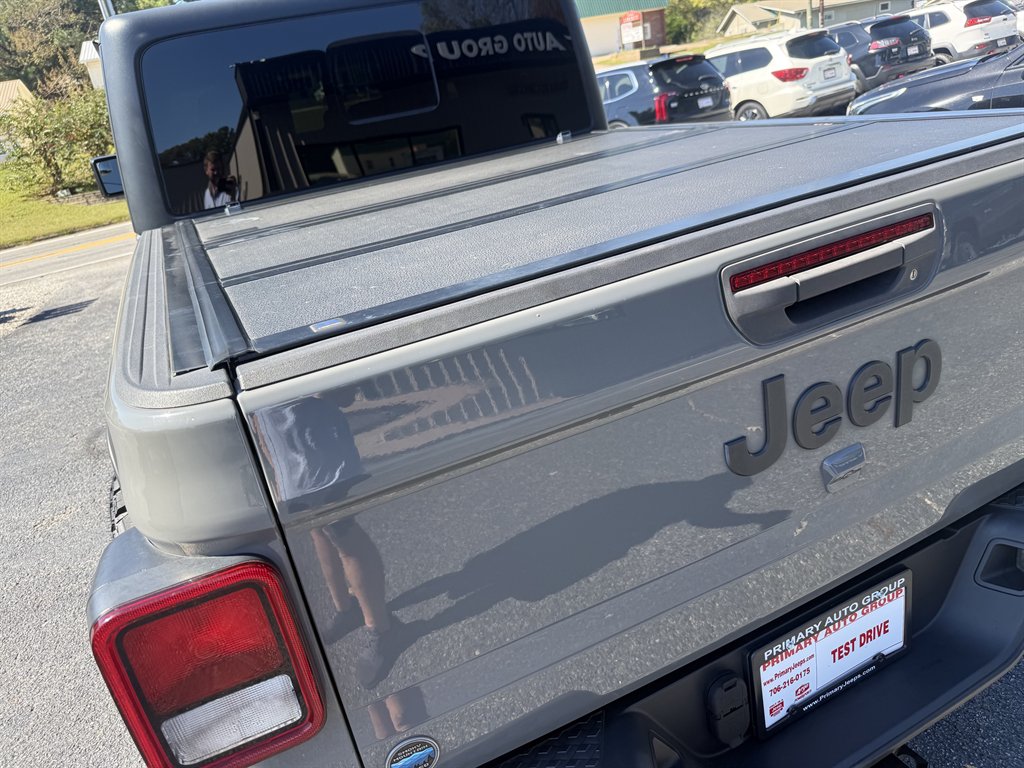 2020 Jeep Gladiator - $25,950