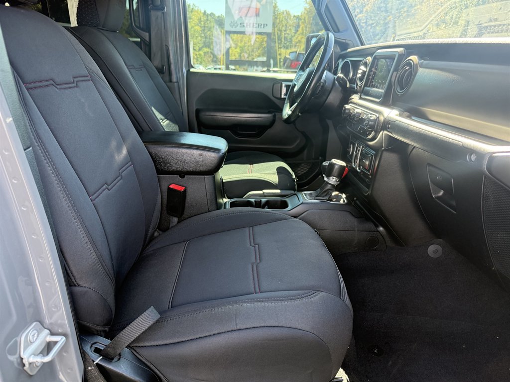 2020 Jeep Gladiator - $25,950