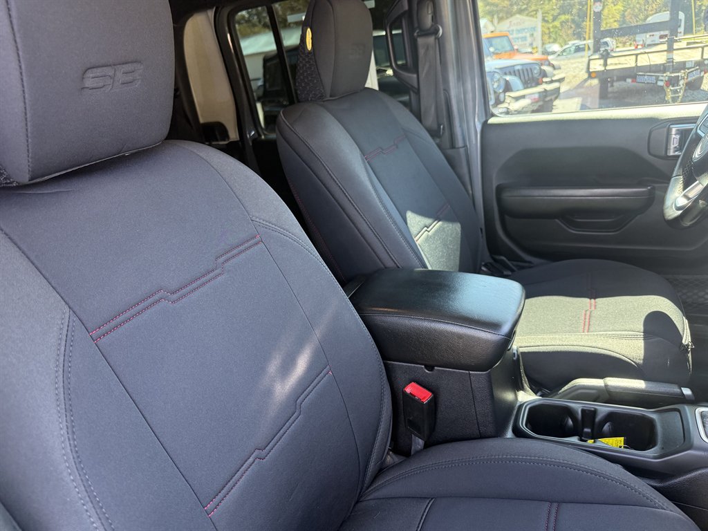2020 Jeep Gladiator - $25,950