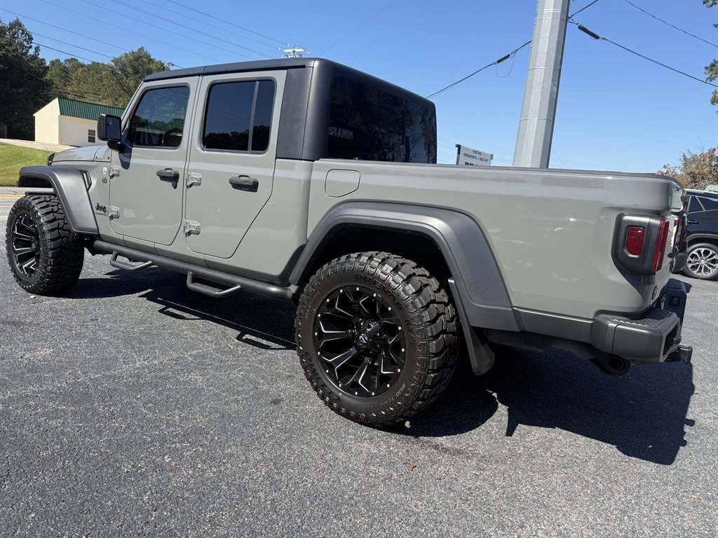 2020 Jeep Gladiator - $25,950