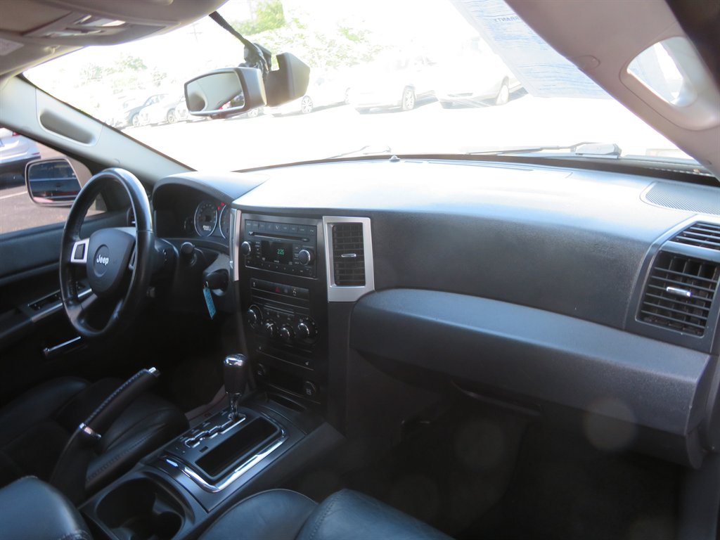 2010 Jeep Grand Cherokee SRT8 photo