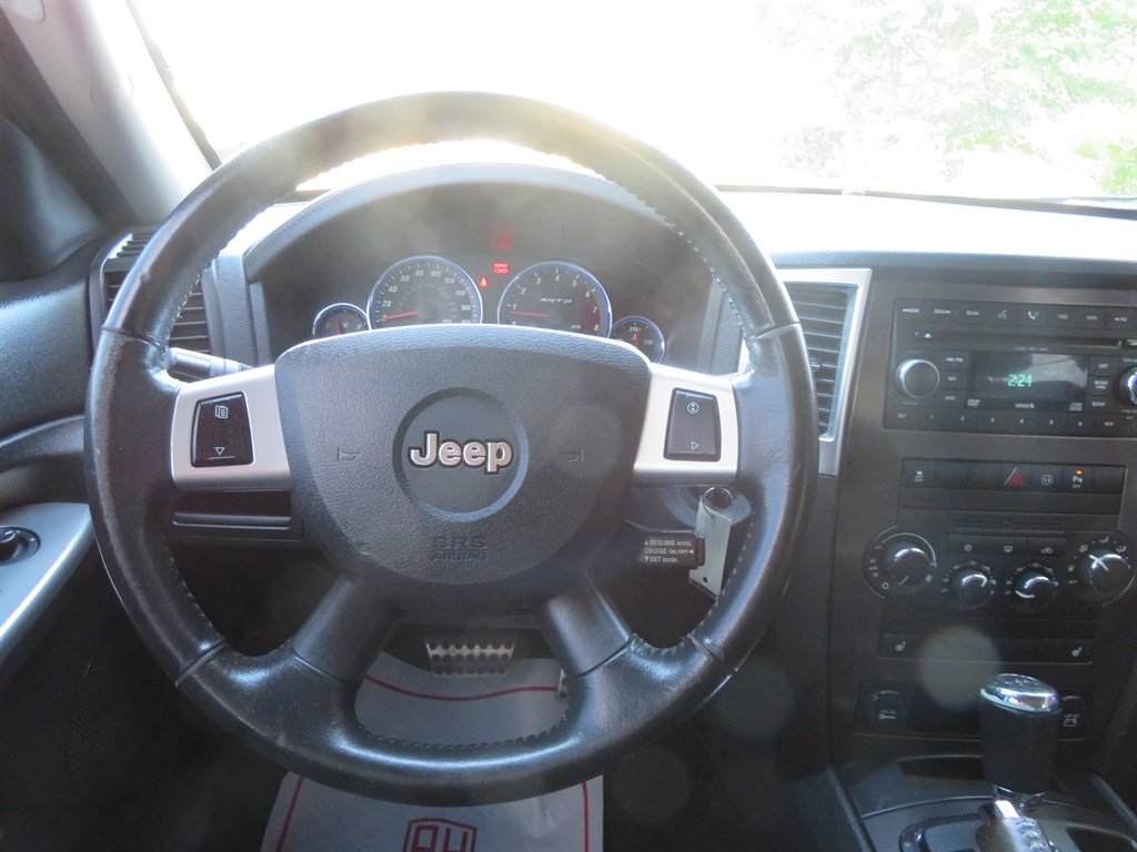 2010 Jeep Grand Cherokee SRT8 photo