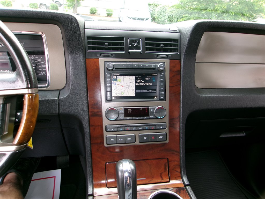 2012 Lincoln Navigator