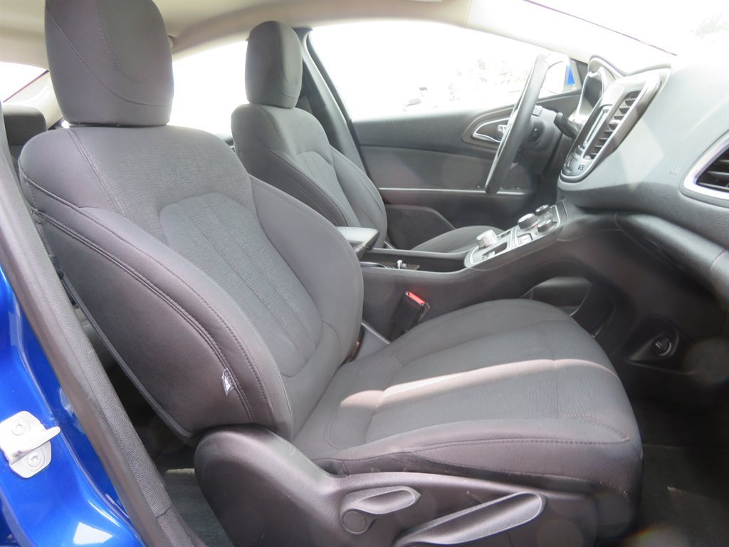 2016 Chrysler 200