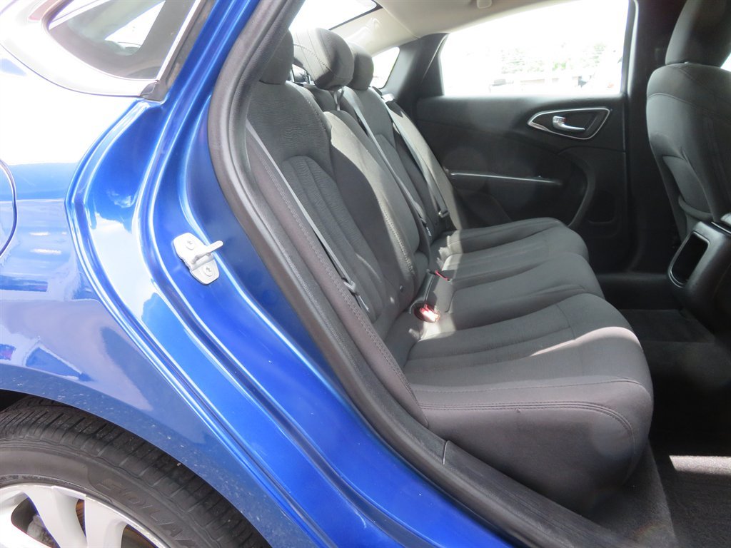 2016 Chrysler 200
