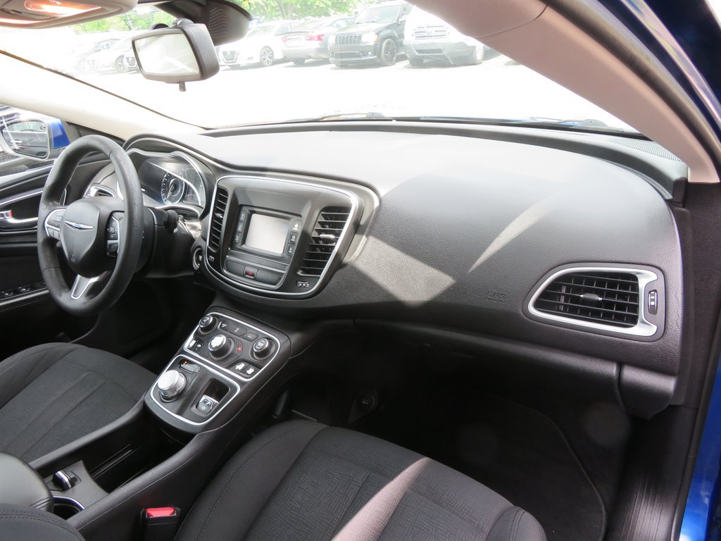 2016 Chrysler 200